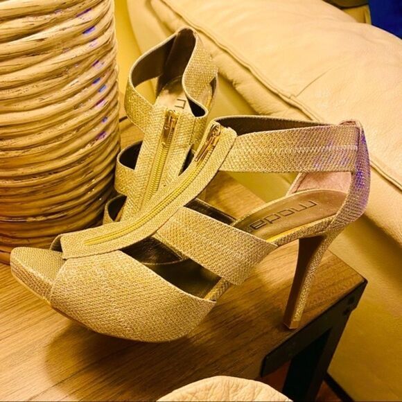 METALLIC GOLD MODA SPANA CAGE T-STRAP HEELS 8 NEW - Picture 5 of 16